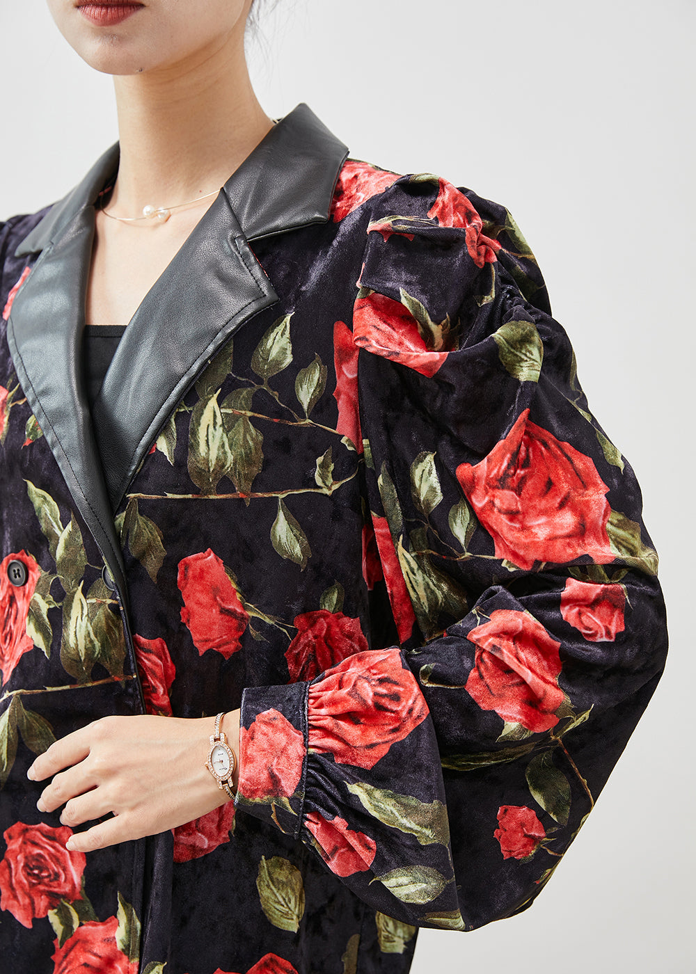 WW | Black floral double-breasted velvet coats with puff sleeves