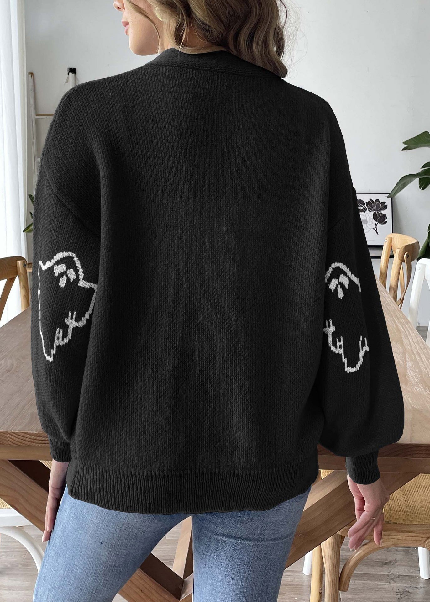 WW | Schwarze V-Ausschnitt Knopf Strickmäntel