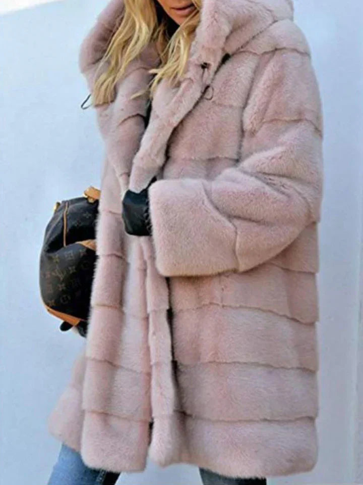 WW | Jacke mit Kapuze aus Kunstfell. Parka mit offener Vorderseite