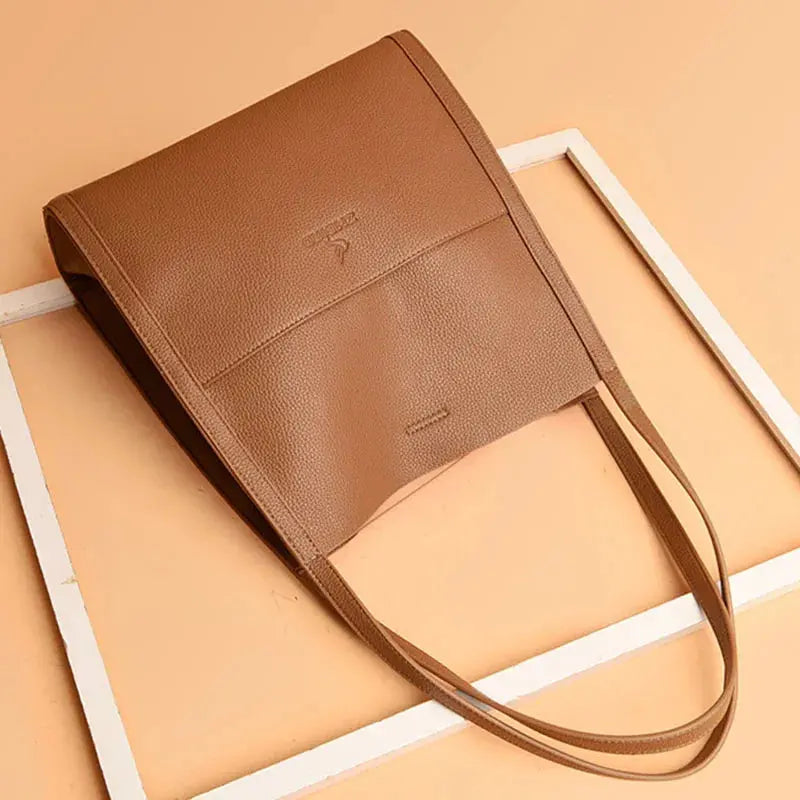WW | Soft Leather Shoulder Bag