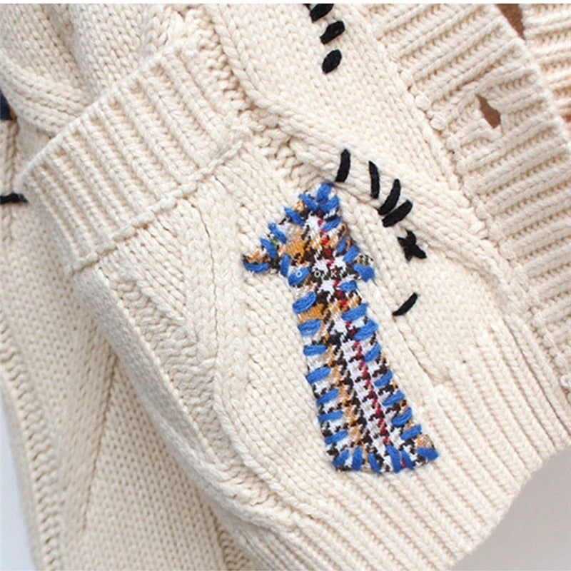 WW | elegant knitted sweater with embroidery