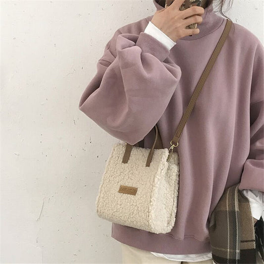 WW | Teddy Shoulder Bag - Perfect to accompany your teddy coat