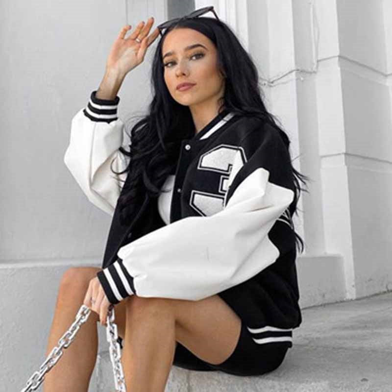 WW | Baseball Jacket Oversized, cool & timeless!