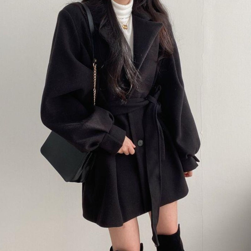 WW | Short Women's Coat with Puffy Sleeves