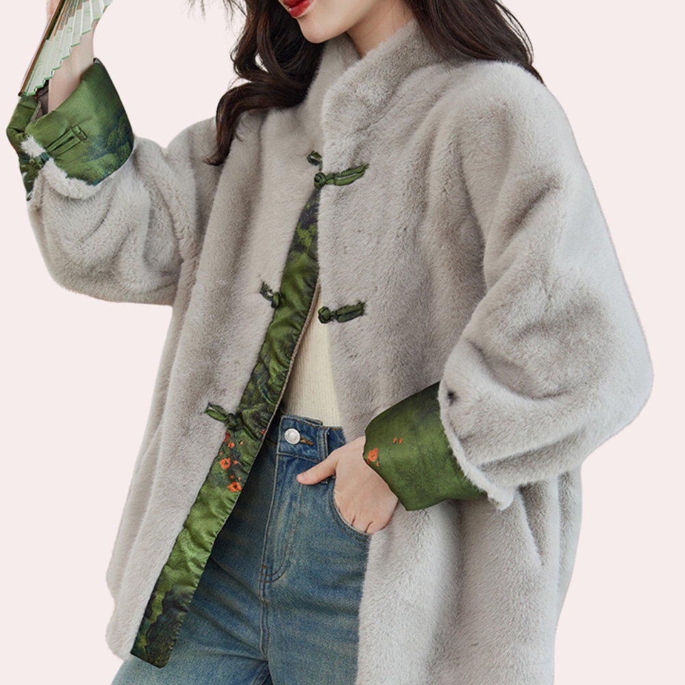 WW | Classic Warm Women's Coat for Elegant Appearances