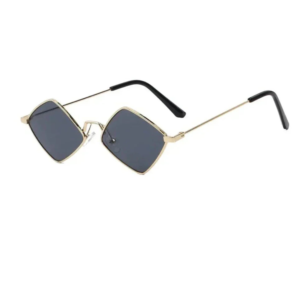 WW | Quadratische Sonnenbrille Für Damen Kühn & Trendy