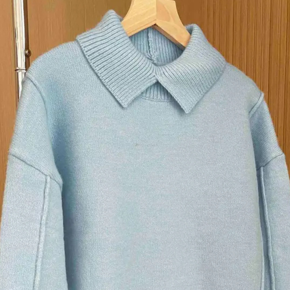 WW | High-Quality Women's Knitted Sweater – Timeless Design in Apricot, Sky Blue, and White