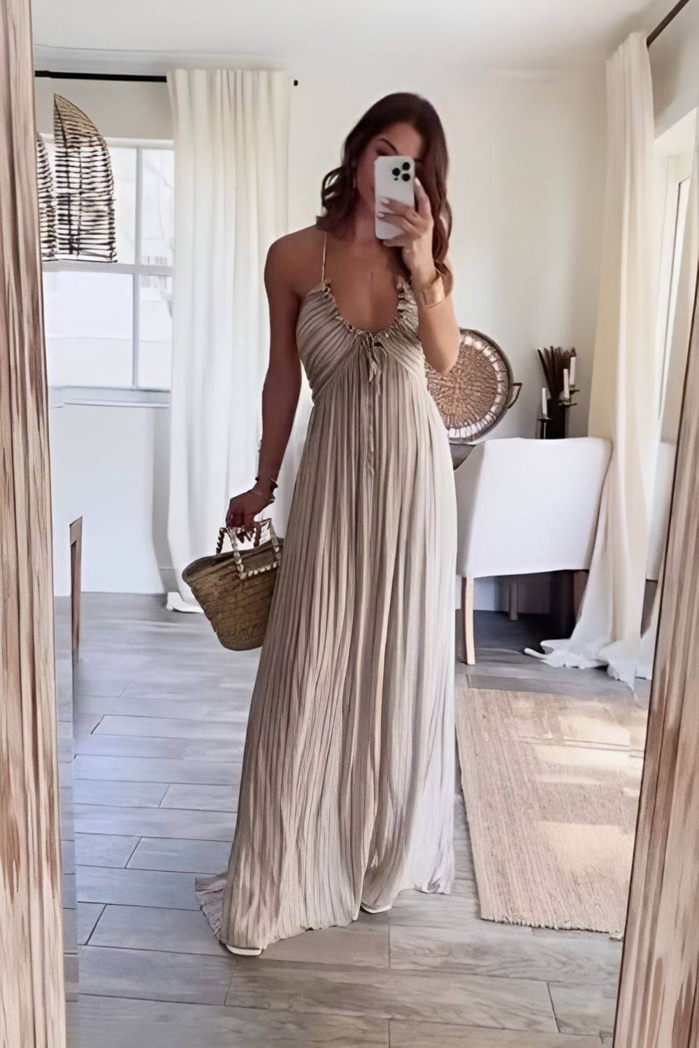Lanie - Chic pleated maxi dress