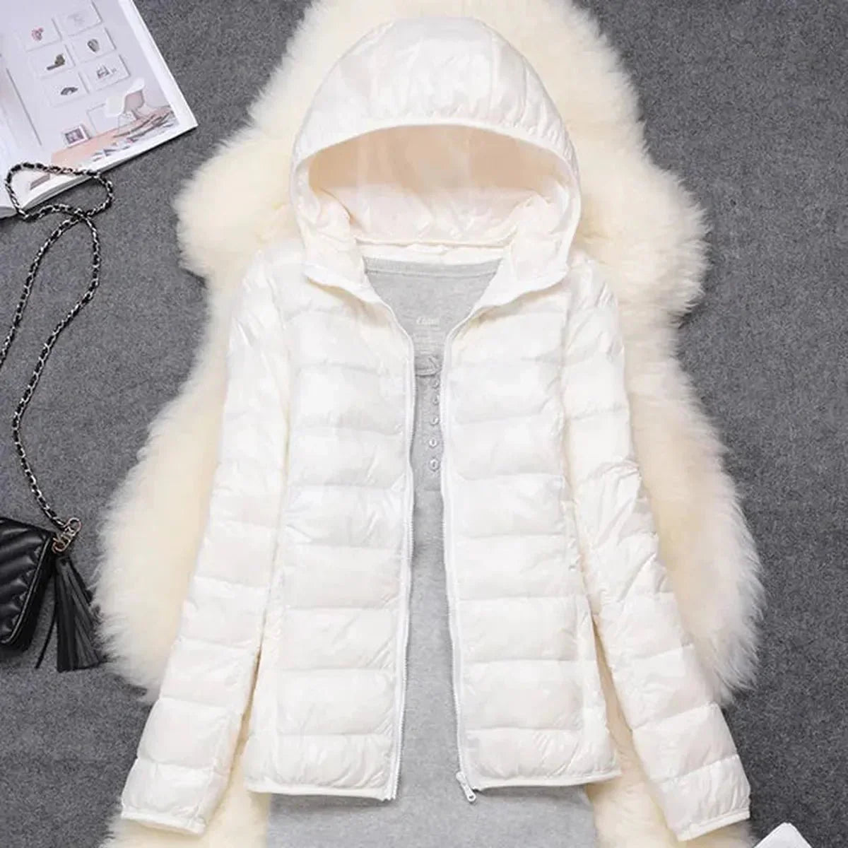 WW | Kapuzenshirt Leichtgewicht Steppdaunenjacke