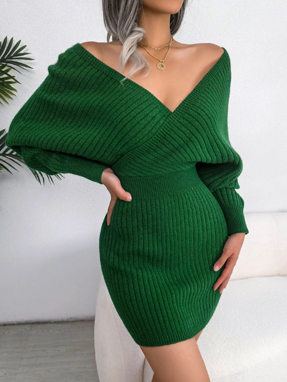 Chloe | V-Ausschnitt Strickkleid
