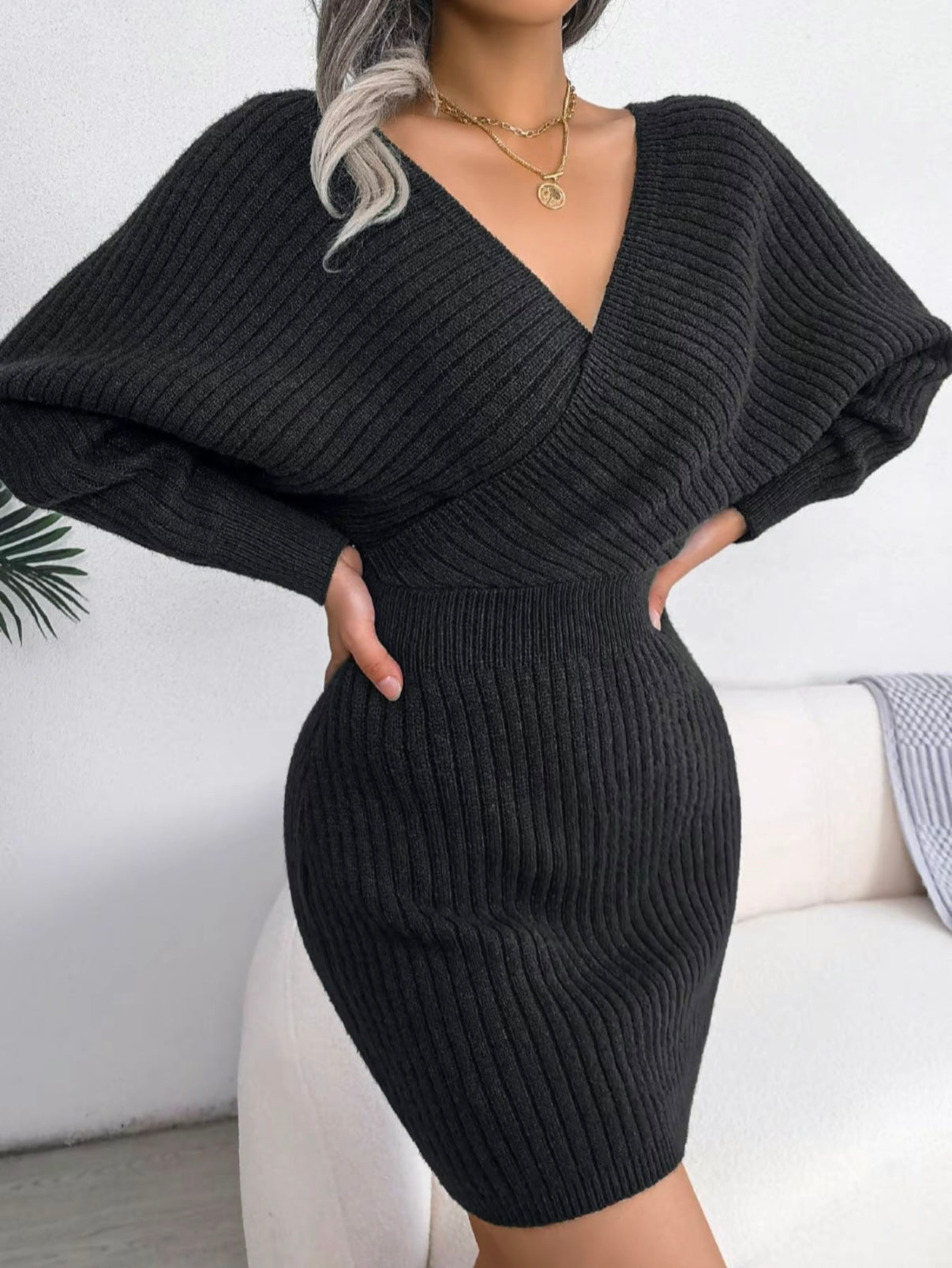 Chloe | V-Ausschnitt Strickkleid