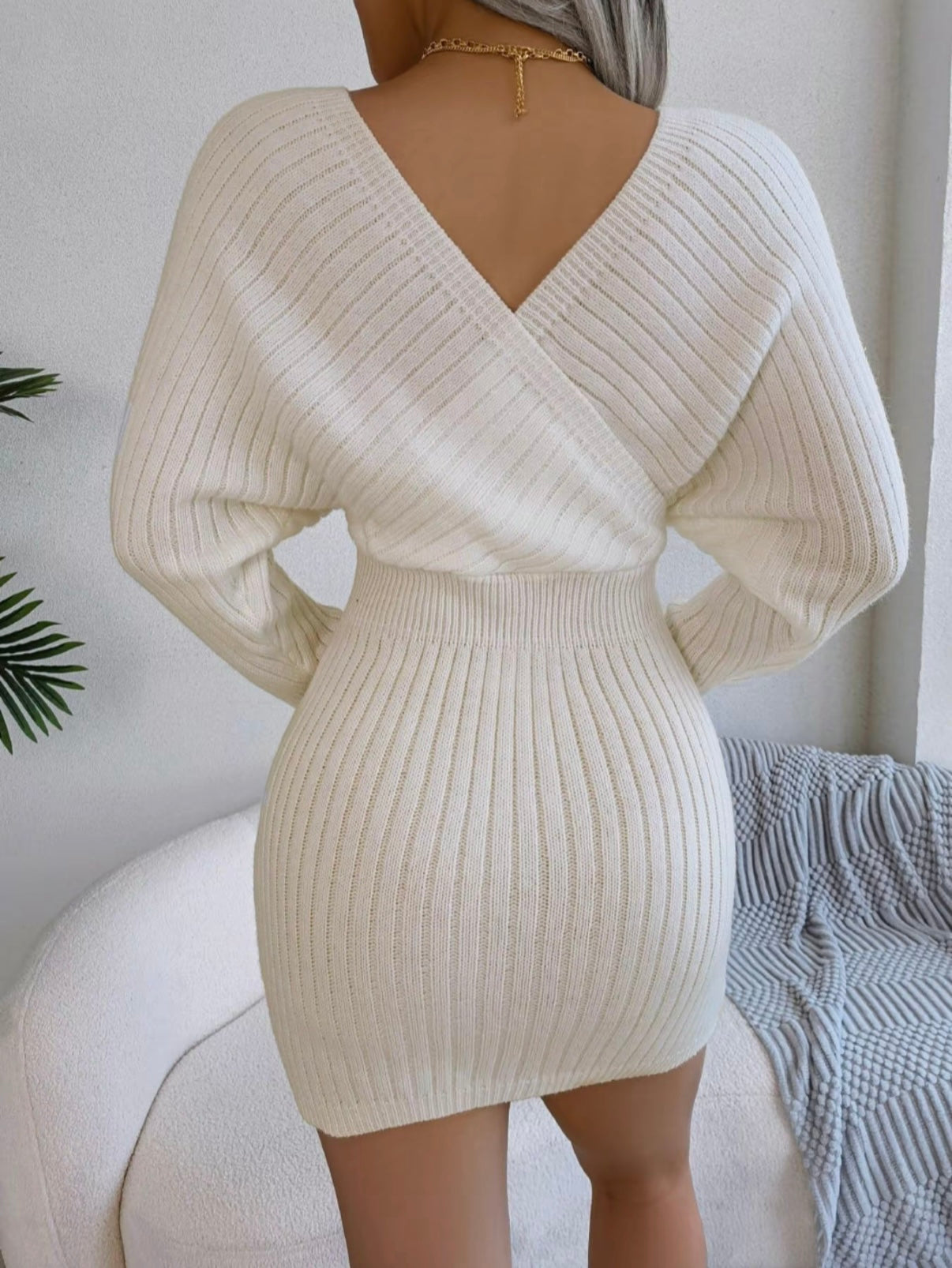 Chloe | V-Ausschnitt Strickkleid