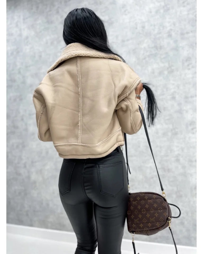 WW |  Biker Lederjacke mit Fell für Frauen - Perfekt für WW |  Days