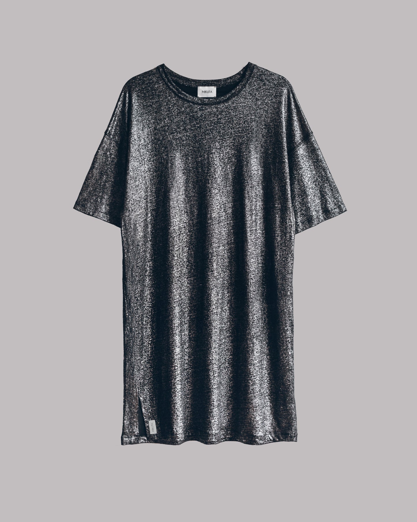 WW | Das dunkel glitzernde Leinenkleid