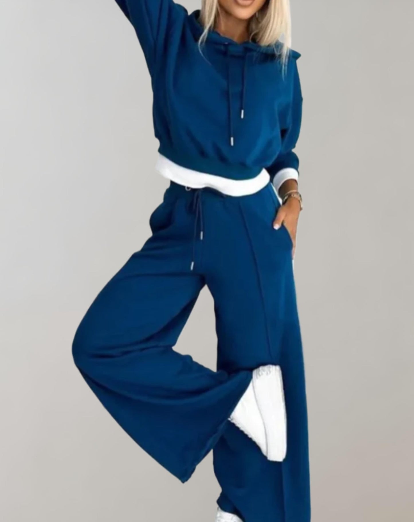 WW | 2-teiliges Set aus Kapuzenpullover und weit geschnittener Hose