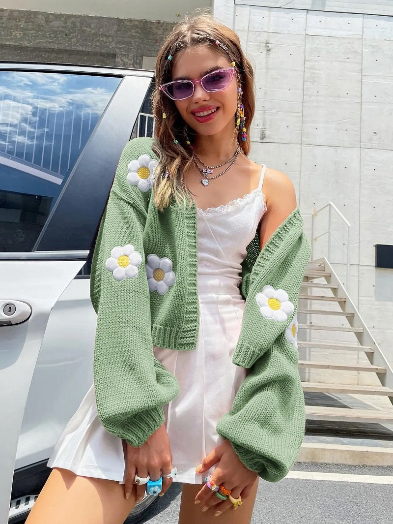 WW | Kurzjacke mit bestickten Gänseblümchen