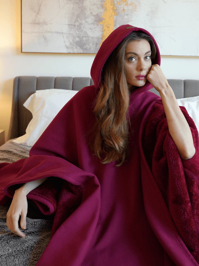 WW | Luxurious Hooded Fleece Poncho for Ultimate Comfort