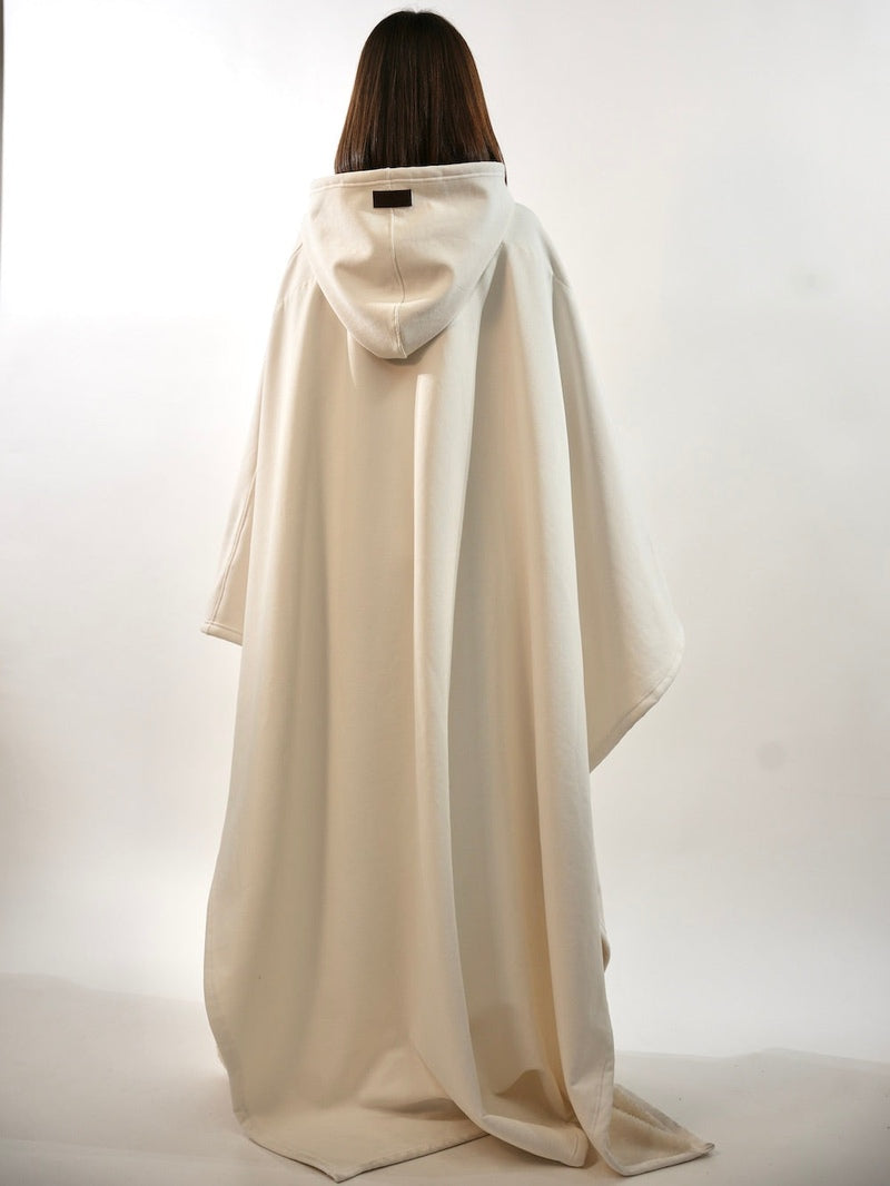 WW | Luxurious Hooded Fleece Poncho for Ultimate Comfort