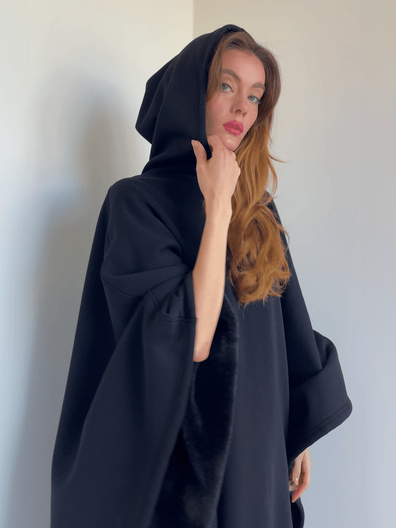 WW | Luxurious Hooded Fleece Poncho for Ultimate Comfort