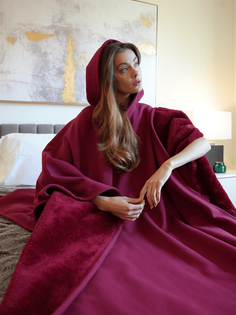 WW | Luxurious Hooded Fleece Poncho for Ultimate Comfort