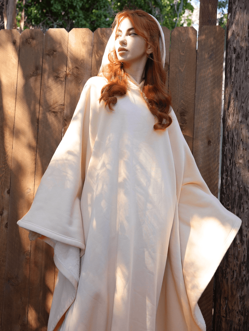 WW | Luxurious Hooded Fleece Poncho for Ultimate Comfort