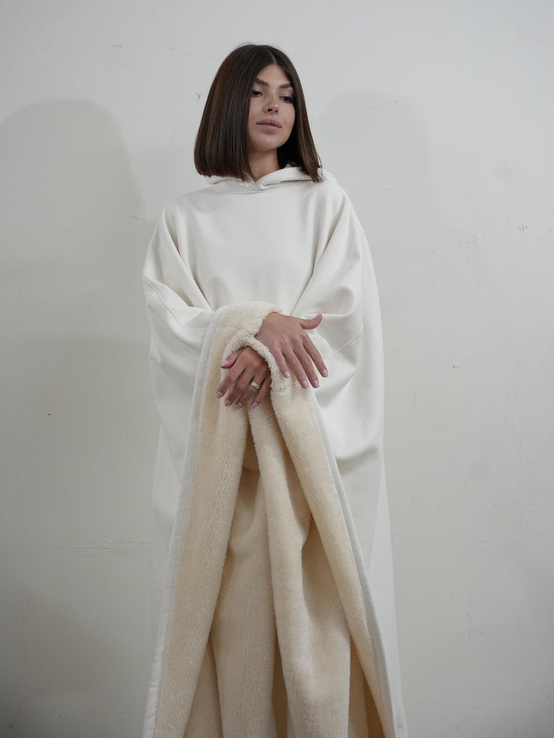 WW | Luxurious Hooded Fleece Poncho for Ultimate Comfort