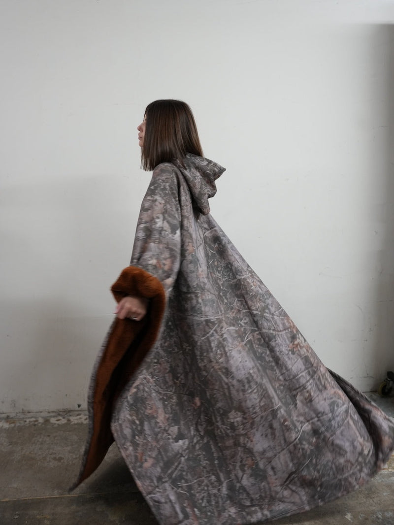 WW | Luxurious Hooded Fleece Poncho for Ultimate Comfort