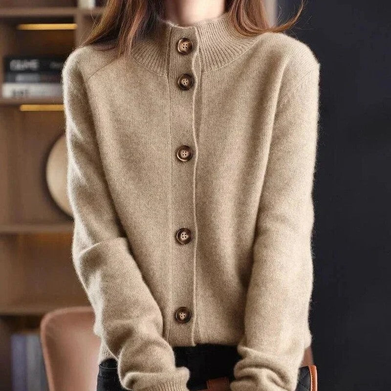 WW | Timeless Cashmere Cardigan for Elegant Layering