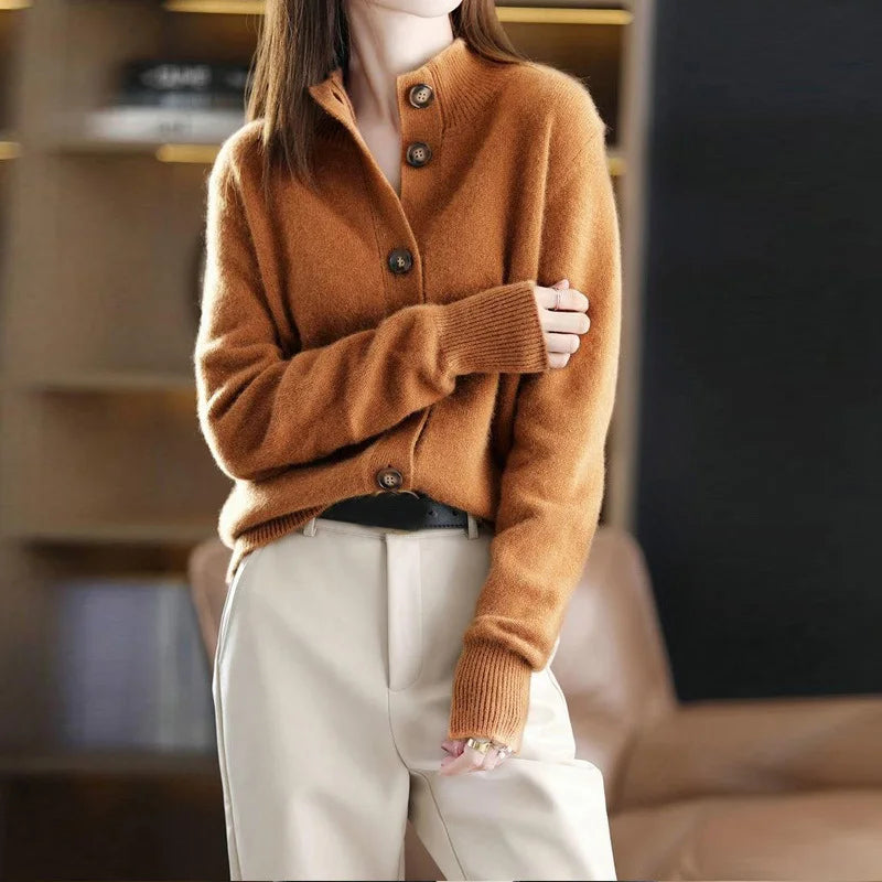 WW | Timeless Cashmere Cardigan for Elegant Layering