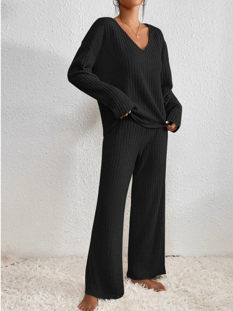 WW | Cozy Knitted V-Neck Set For Stylish Comfort