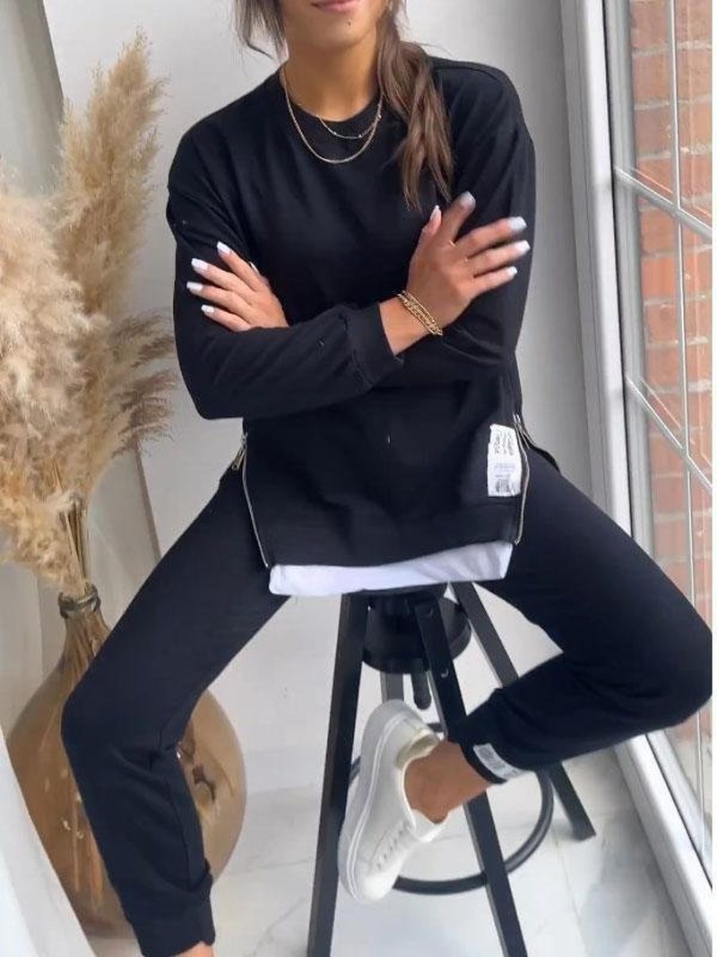 WW | Stylish and Cozy Loungewear Set for Modern Women