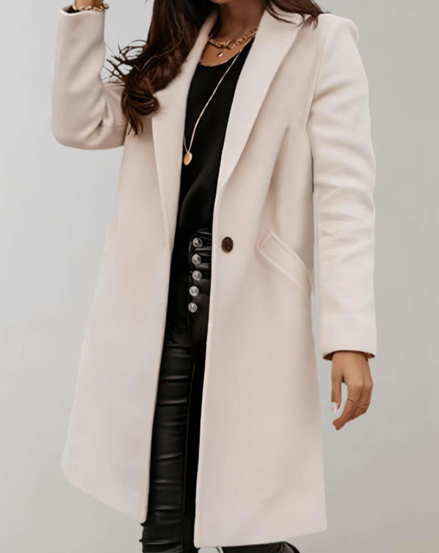 WW | Elegant trench coat with simple button fastening and pockets