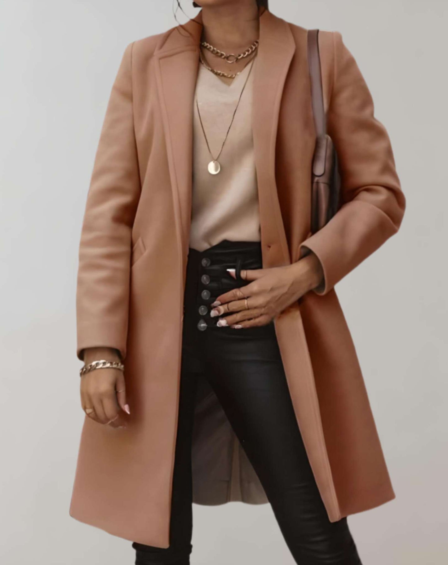 WW | Elegant trench coat with simple button fastening and pockets
