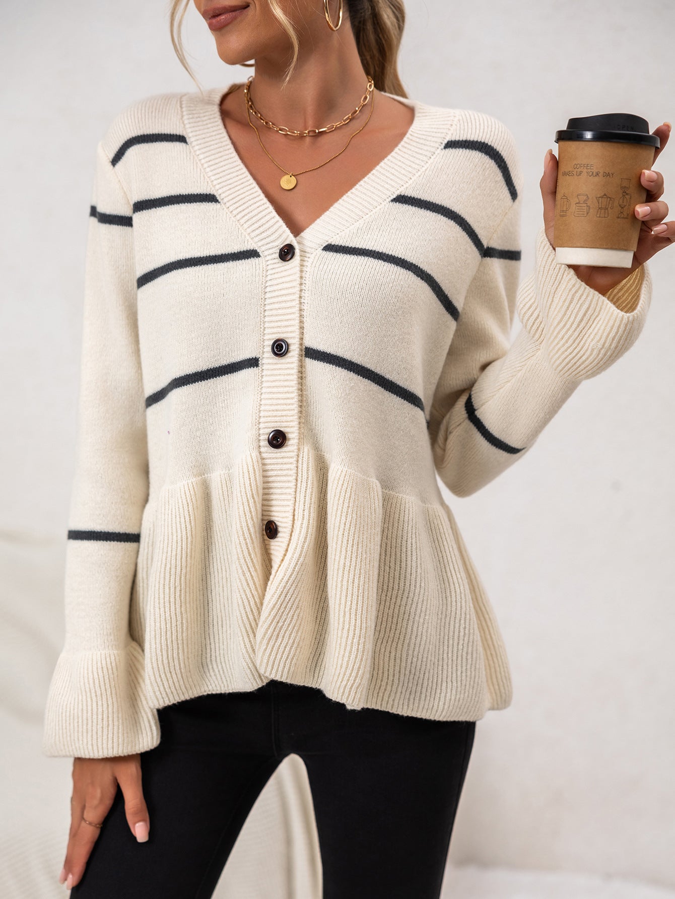 WW | Damen Gestreifter Strick-Cardigan mit V-Ausschnitt und Knopfverschluss
