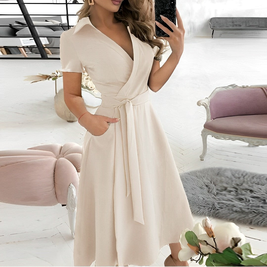 WW | A-Linien Kleid mit V-Ausschnitt für Damen - Elegant und Zeitlos