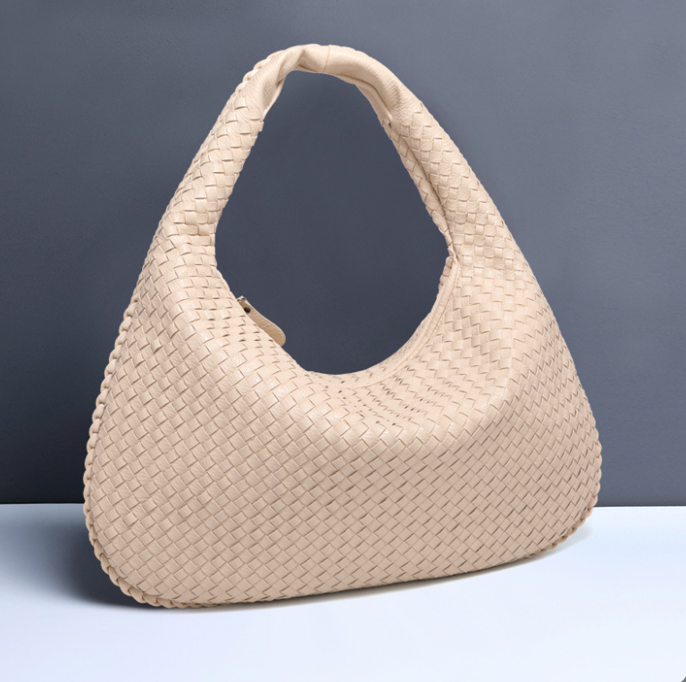 Elegant spacious bag