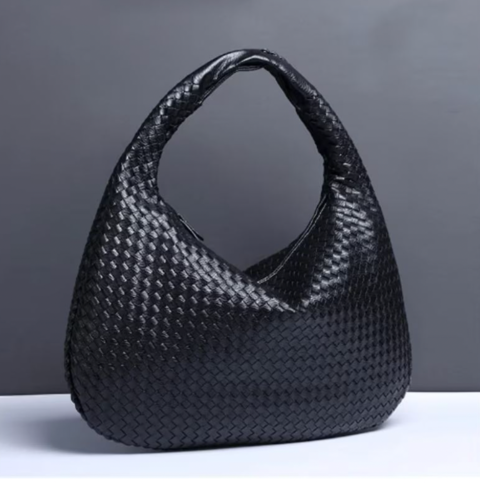 Elegant spacious bag