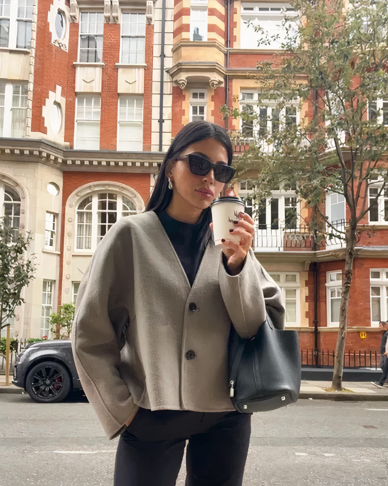 WW - Women's oversized cropped jacket with wide-leg trousers