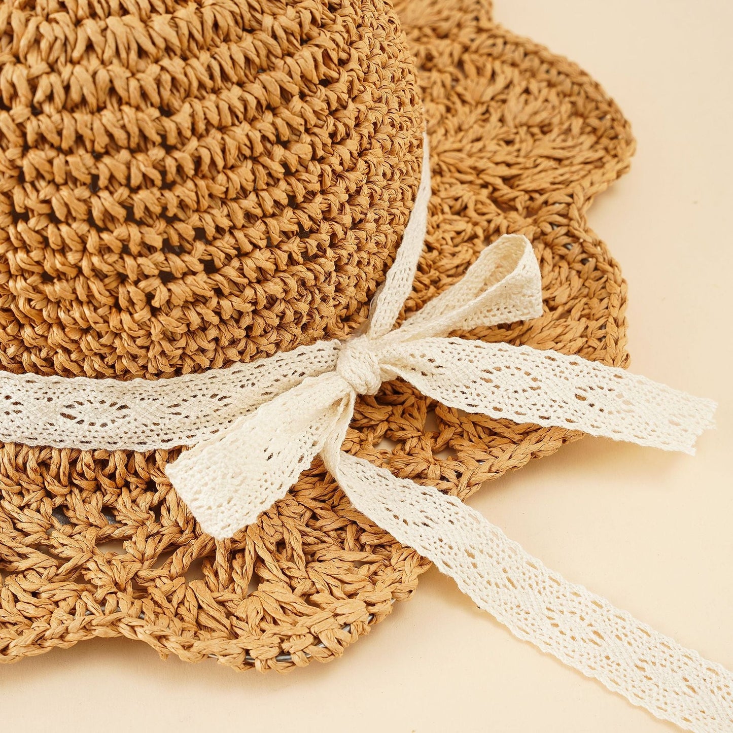 Damen Strohhut mit breiter Krempe und dekorativem Schleifenband WW