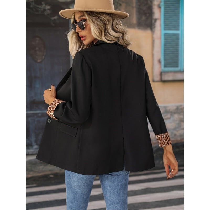 WW | Loose fit Easy closure Animal print Cuffs Pockets