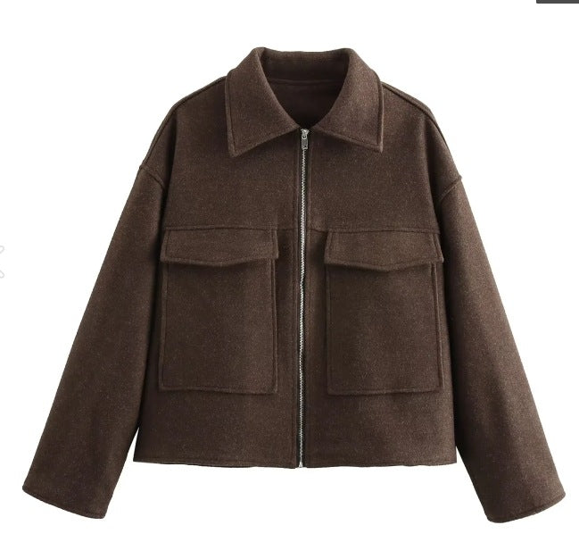 Ladies' tailored jacket with practical flap pockets and soft wool blend