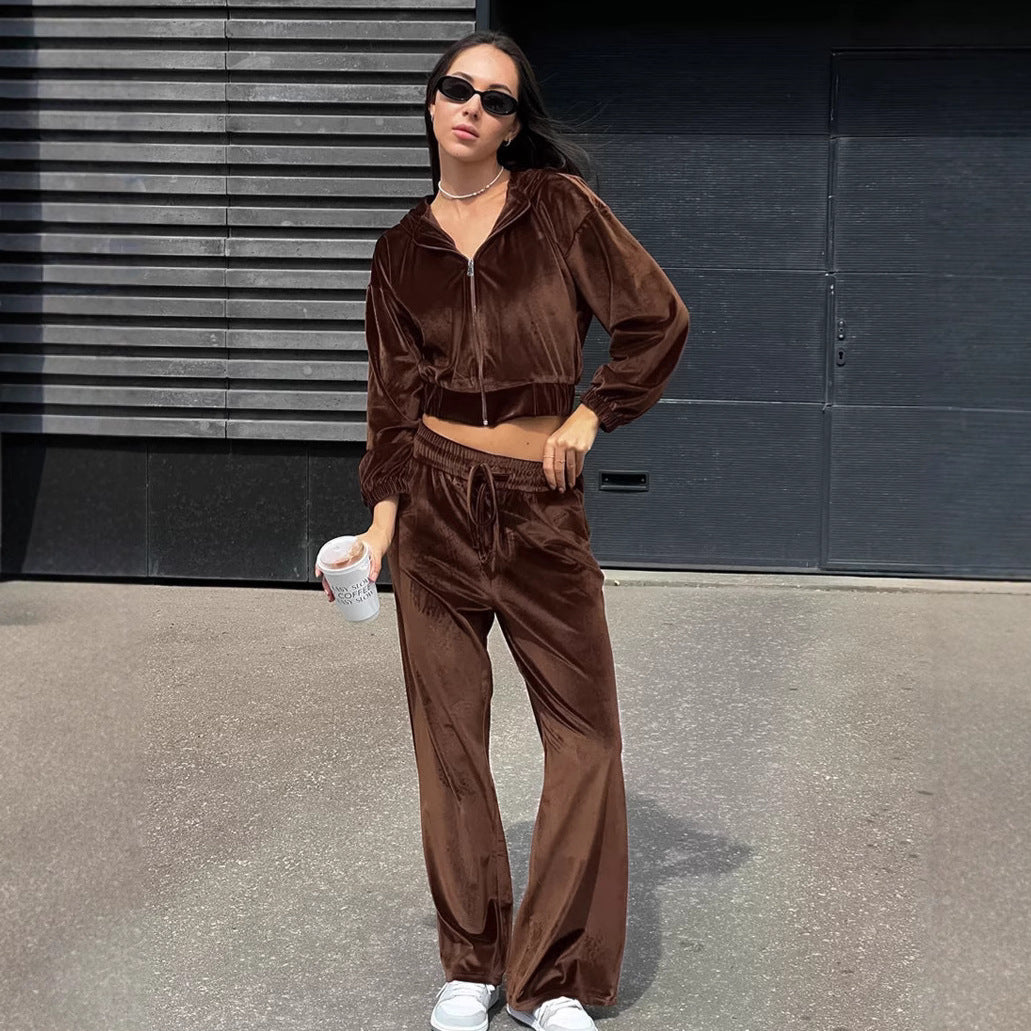 Women's comfortable tracksuit with loose fit and hooded jacket WW