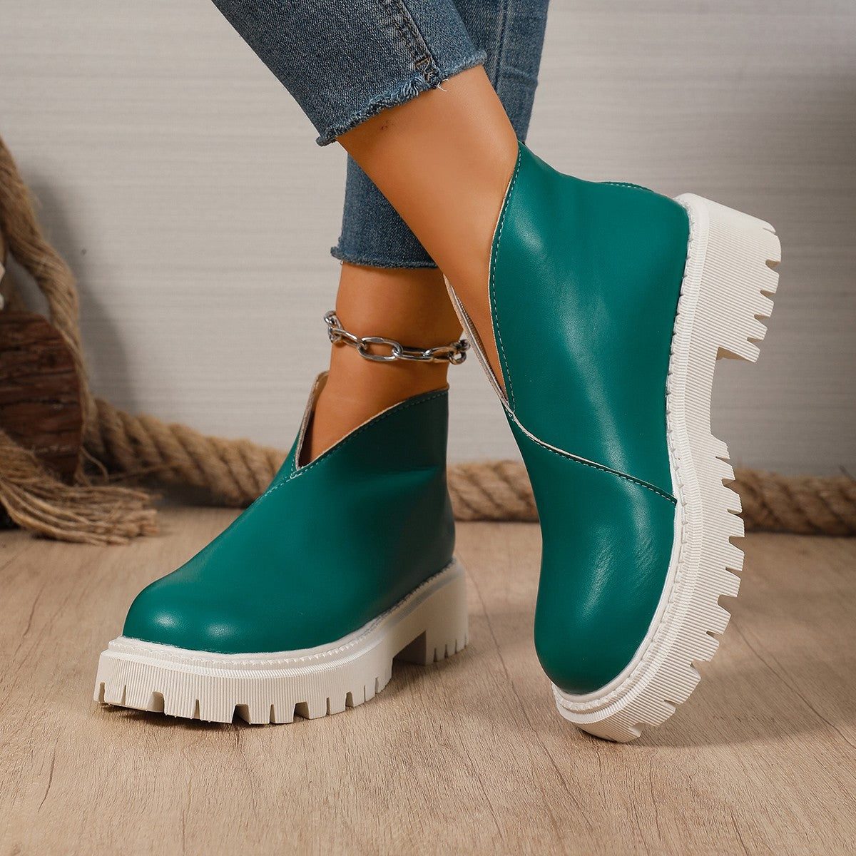 Damen Modische Chelsea-Boots mit trendigem Plateau und rutschfester Sohle WW