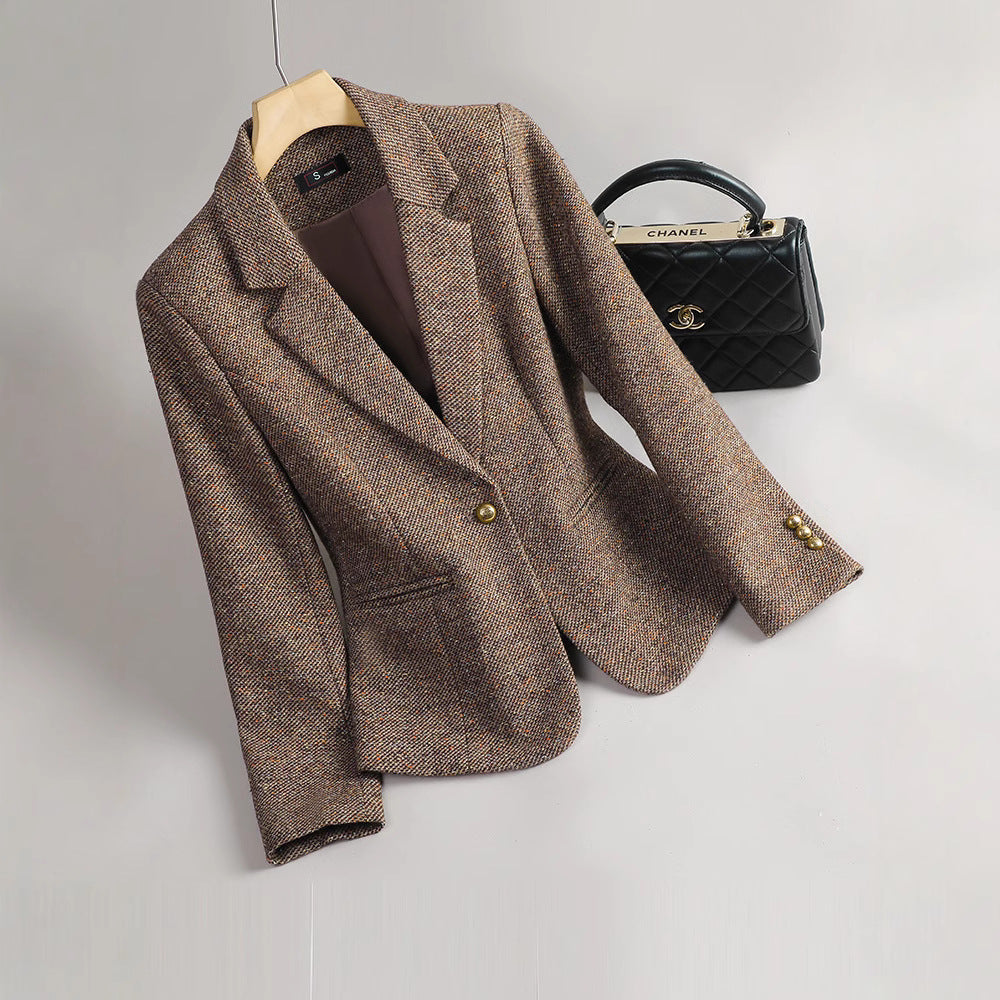 WW | Blazer Tailored fit Luxurious fabric One-button Button details