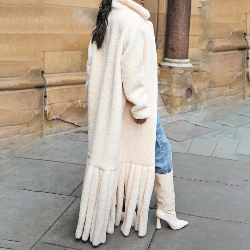 WW | Kunstpelzmantel mit Fransen-Saum - Aussagekräftige Outerwear - Plüsch Kunstpelz - Herbst- & Wintermode