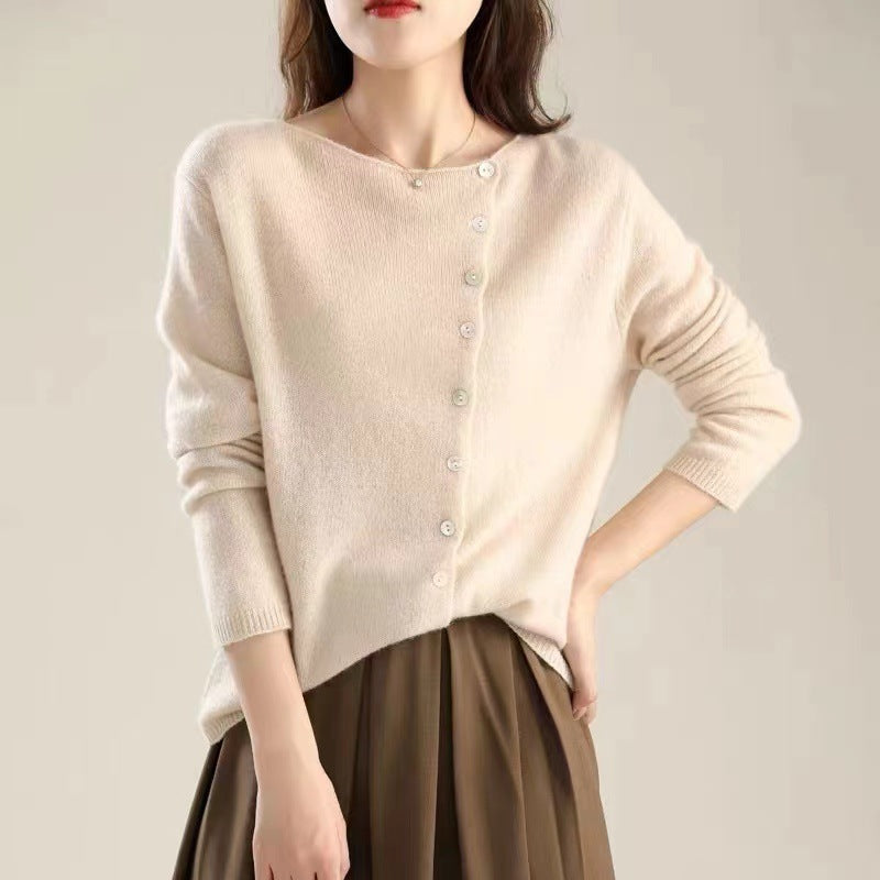 WW | Classic long-sleeved sweater with buttons