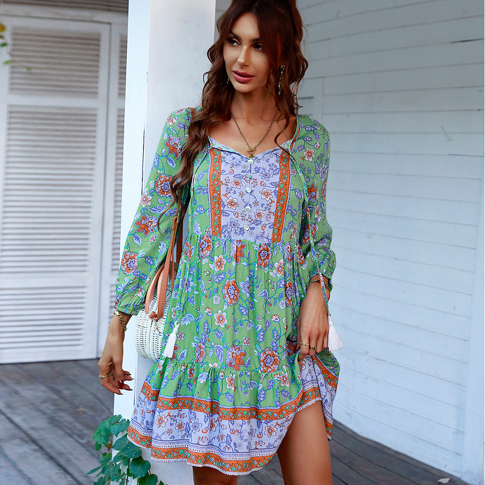 WW | Positionierungsblumenkurzes Rockkleid