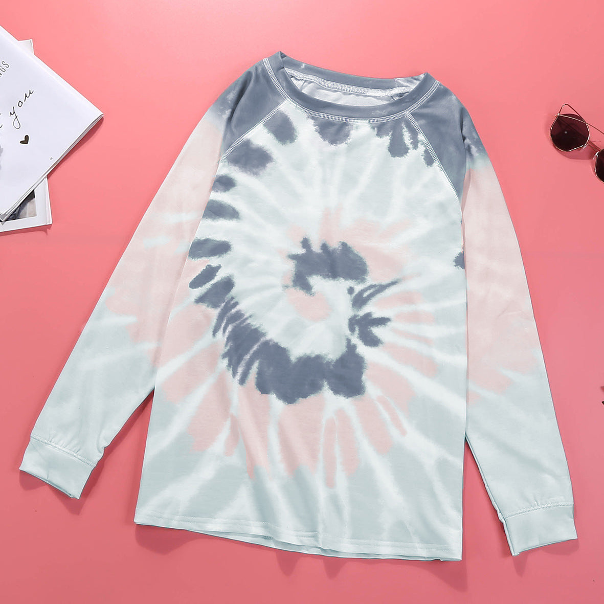Women's long-sleeve T-shirt with modern tie-dye pattern and casual cut WW