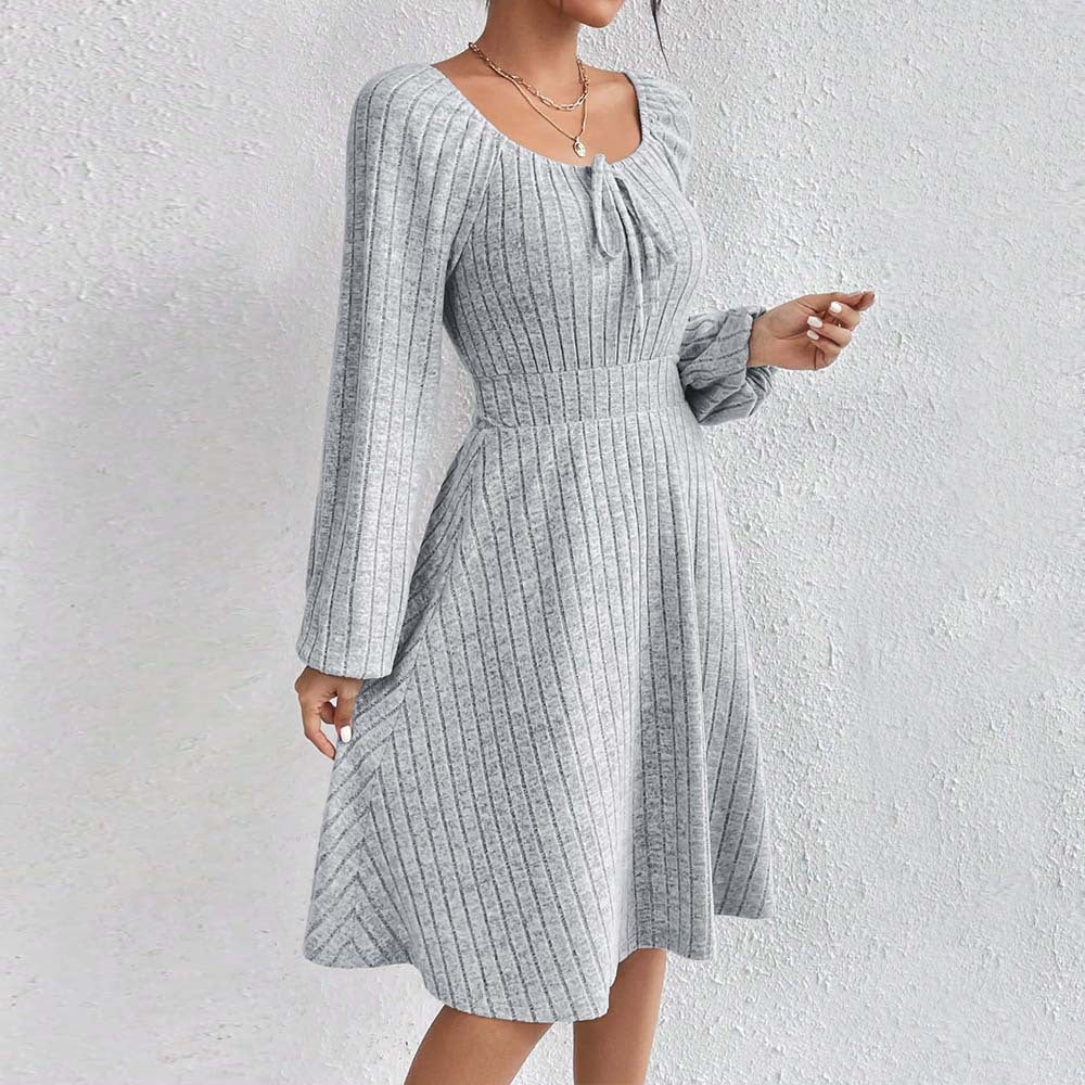 Damen Midi-Kleid mit elastischem Material und modischer Raffung W&W