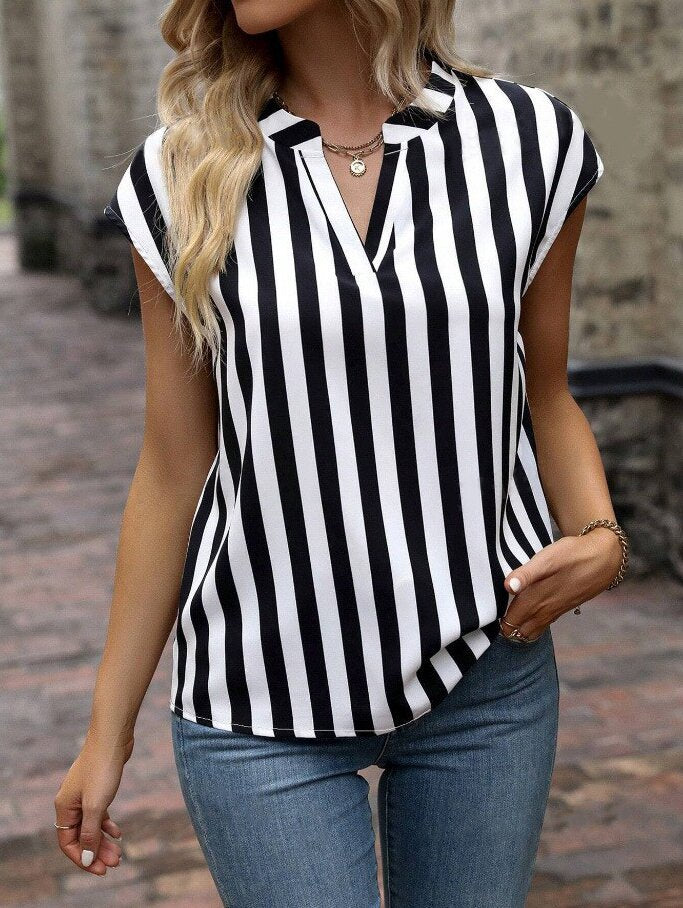 Damen Bluse im elegant gestreiften Design mit modernem V-Ausschnitt und kurzen Ärmeln WW